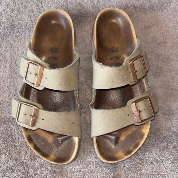 Birkenstocks Arizona slide sandals size 36 EU/5.5 US - Picture 2 of 7